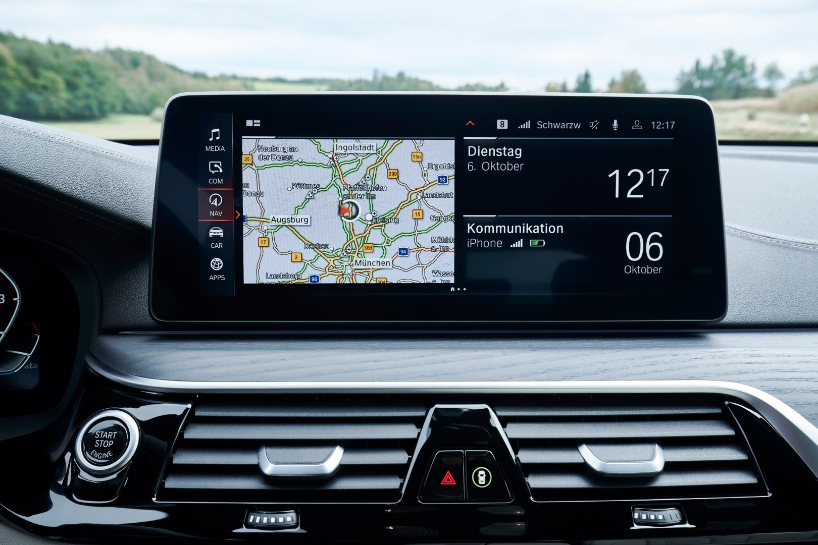 Pantalla de navegación del BMW Serie 6 GT con información de conectividad.