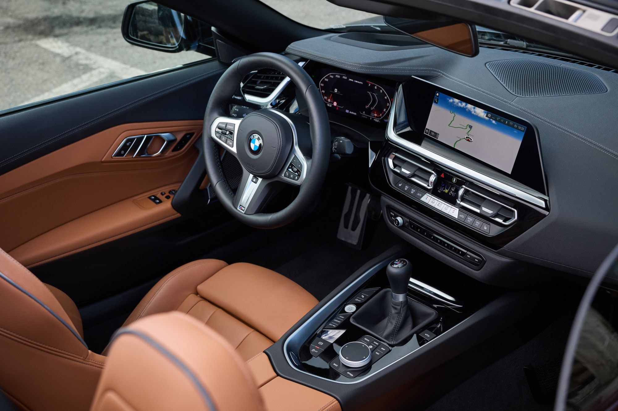 Vista trasera del BMW Z4 M, resaltando su sofisticación.