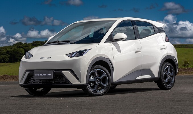 BYD Dolphin Surf