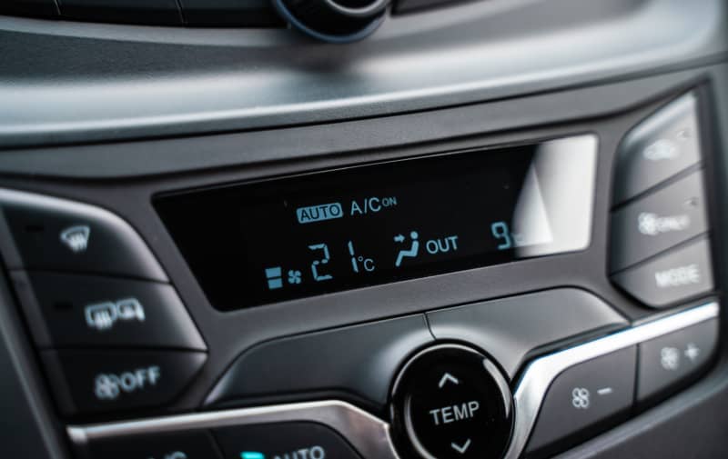 Vista del sistema de climatización automática del BYD ETP3.