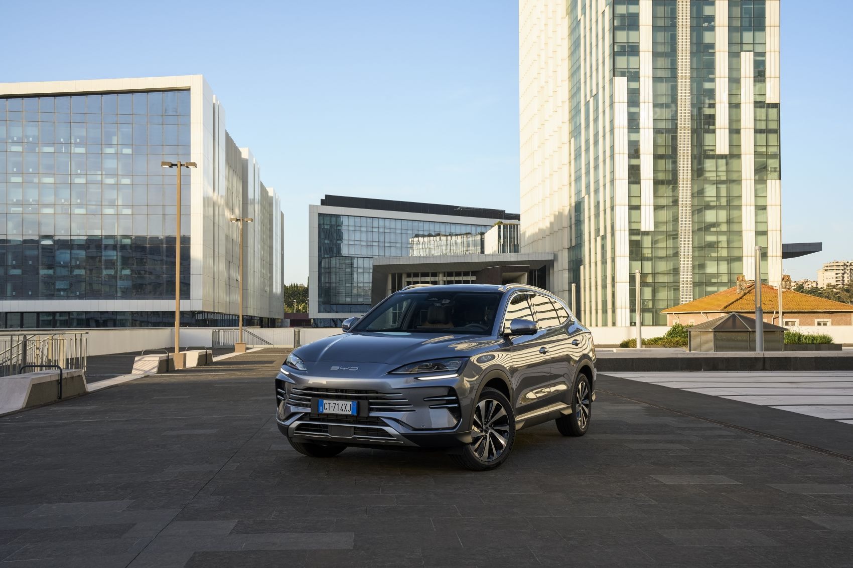 Vista del interior con asientos cómodos y detalles de calidad.