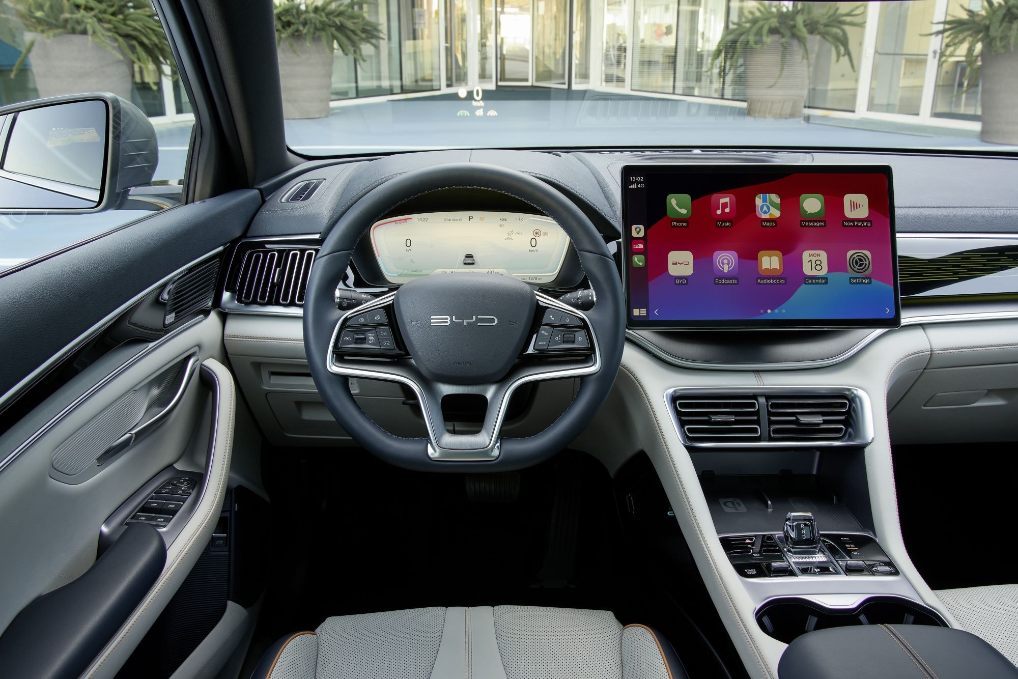 Vista del interior que destaca el diseño y tecnología del BYD Seal U.