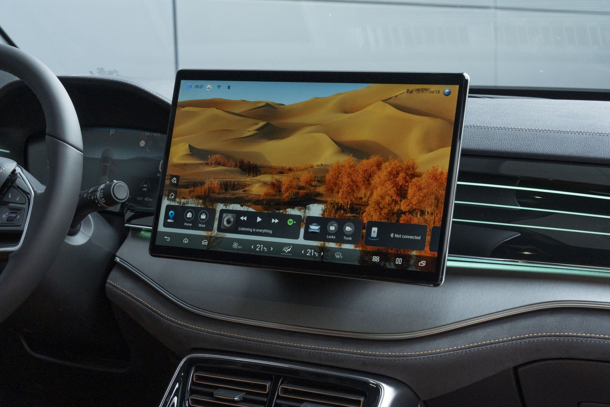 Asientos delanteros del BYD Tang, con diseño ergonómico y lujoso.