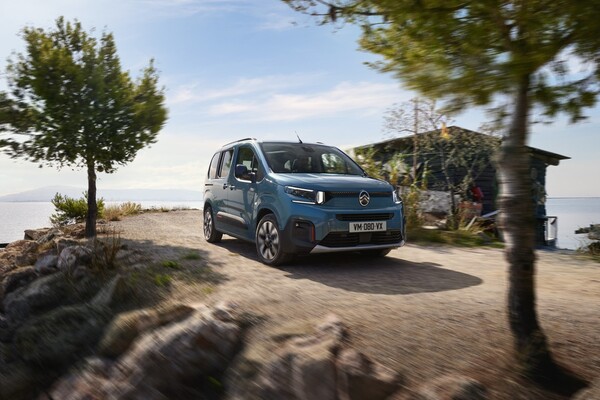 El Berlingo muestra su lado aventurero entre caminos sinuosos. El Berlingo muestra su lado aventurero entre caminos sinuosos.