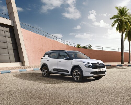 El Citroën C3 Aircross en color blanco resaltando su diseño moderno. El Citroën C3 Aircross en color blanco resaltando su diseño moderno.
