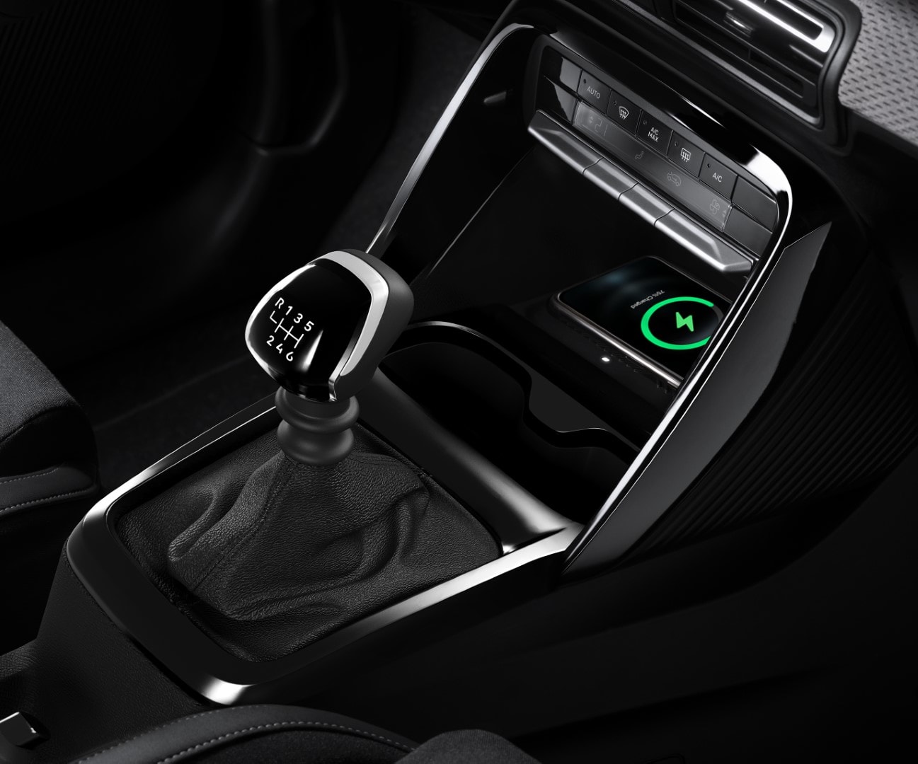 Detalle de la palanca de cambios del Citroën C3, con acabados modernos.