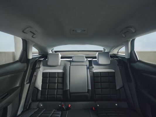 Espacio acogedor en el Citroën C4, perfecto para compartir Espacio acogedor en el Citroën C4, perfecto para compartir