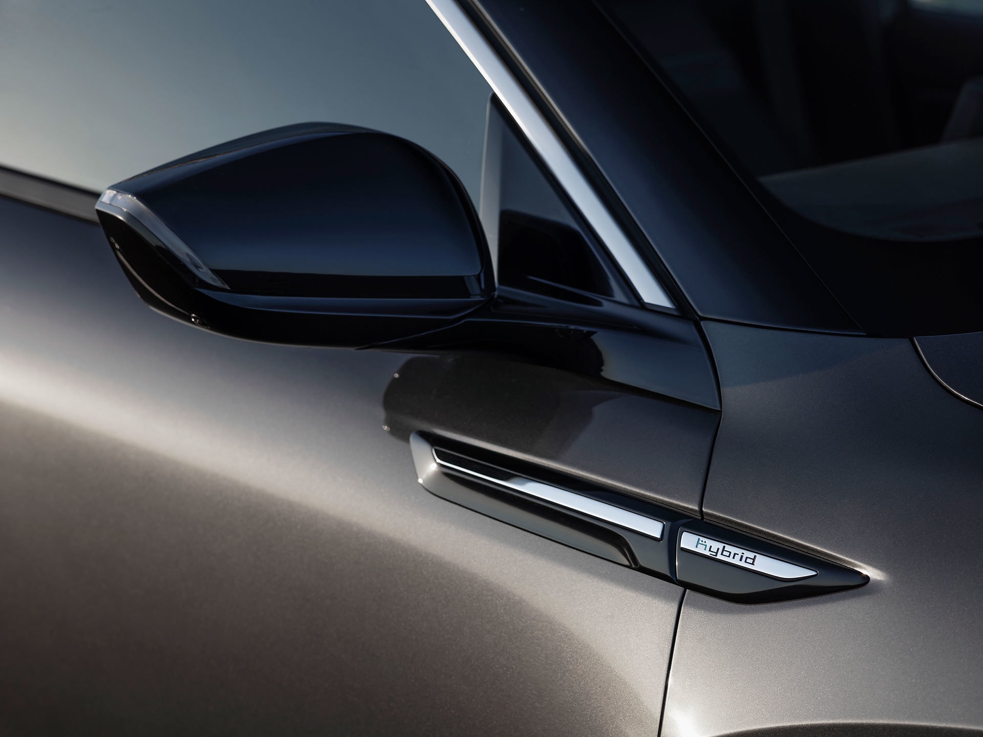 Espejo retrovisor lateral con luz intermitente integrada del Citroën C5 X.