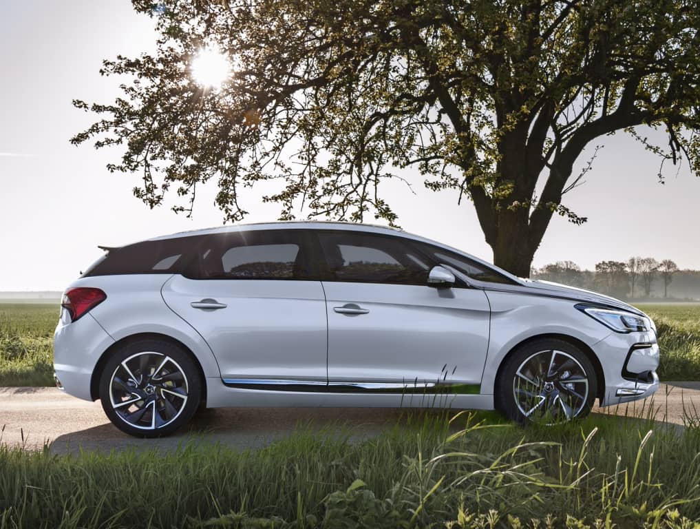 DS 5 Hybrid4