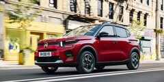 Citroën ë-C3 en movimiento destacando su diseño urbano y dinámico. Citroën ë-C3 en movimiento destacando su diseño urbano y dinámico.