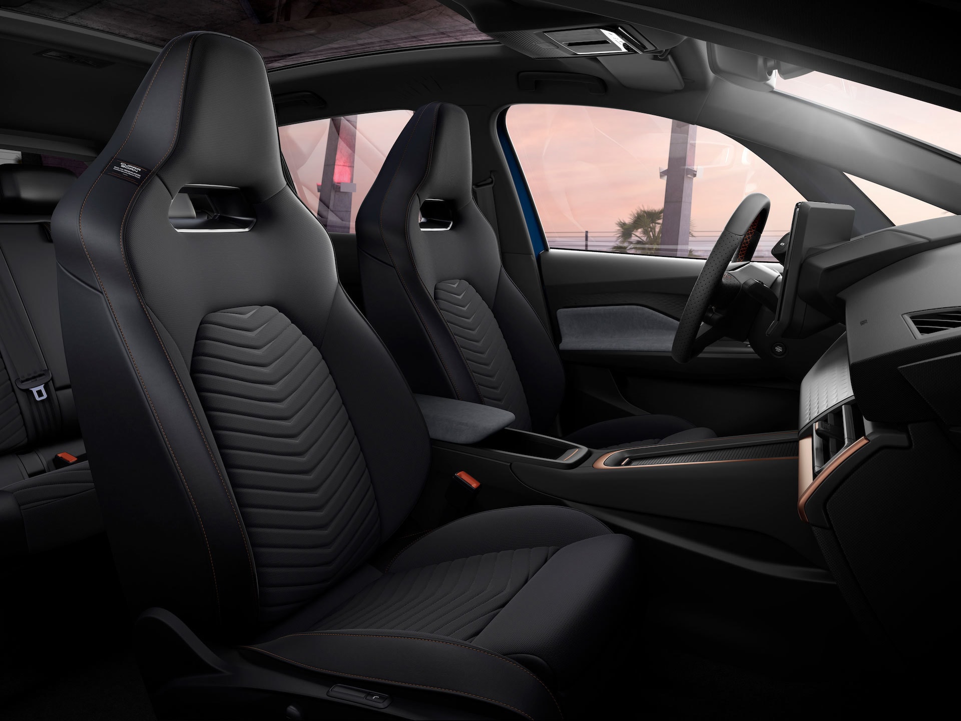 Asientos deportivos en el habitáculo del CUPRA Born.
