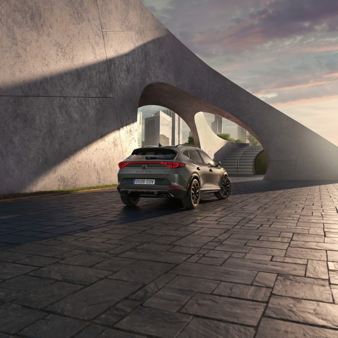 Interior del Cupra Formentor mostrando el diseño moderno y elegante.