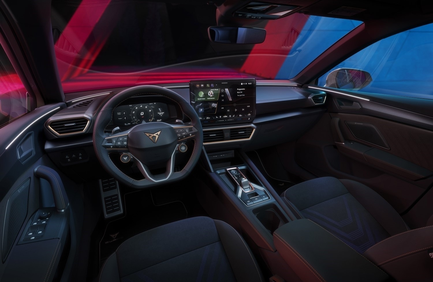 Cockpit digital del Cupra León Sportstourer con pantalla táctil integrada.