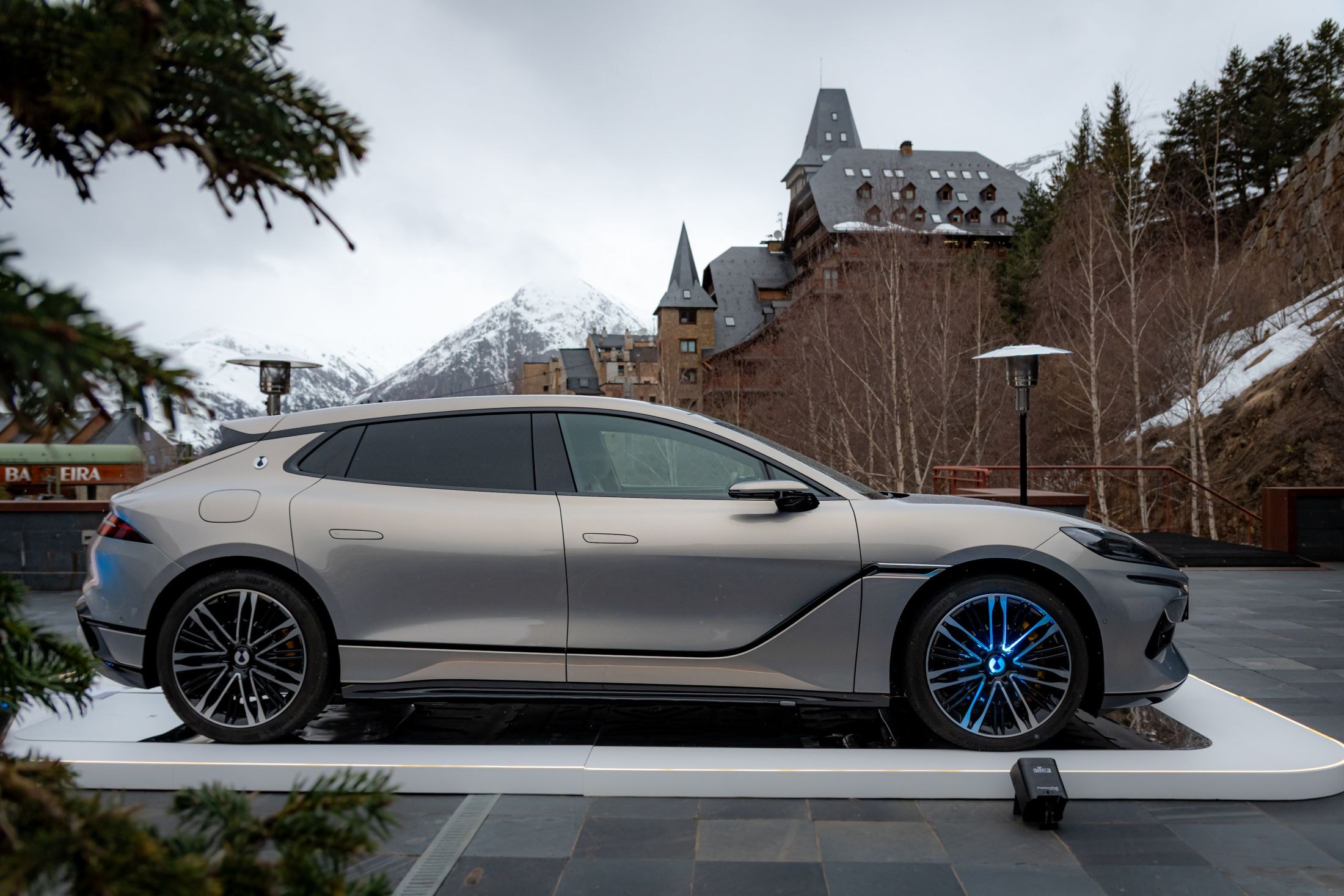 Denza Z9GT eléctrico