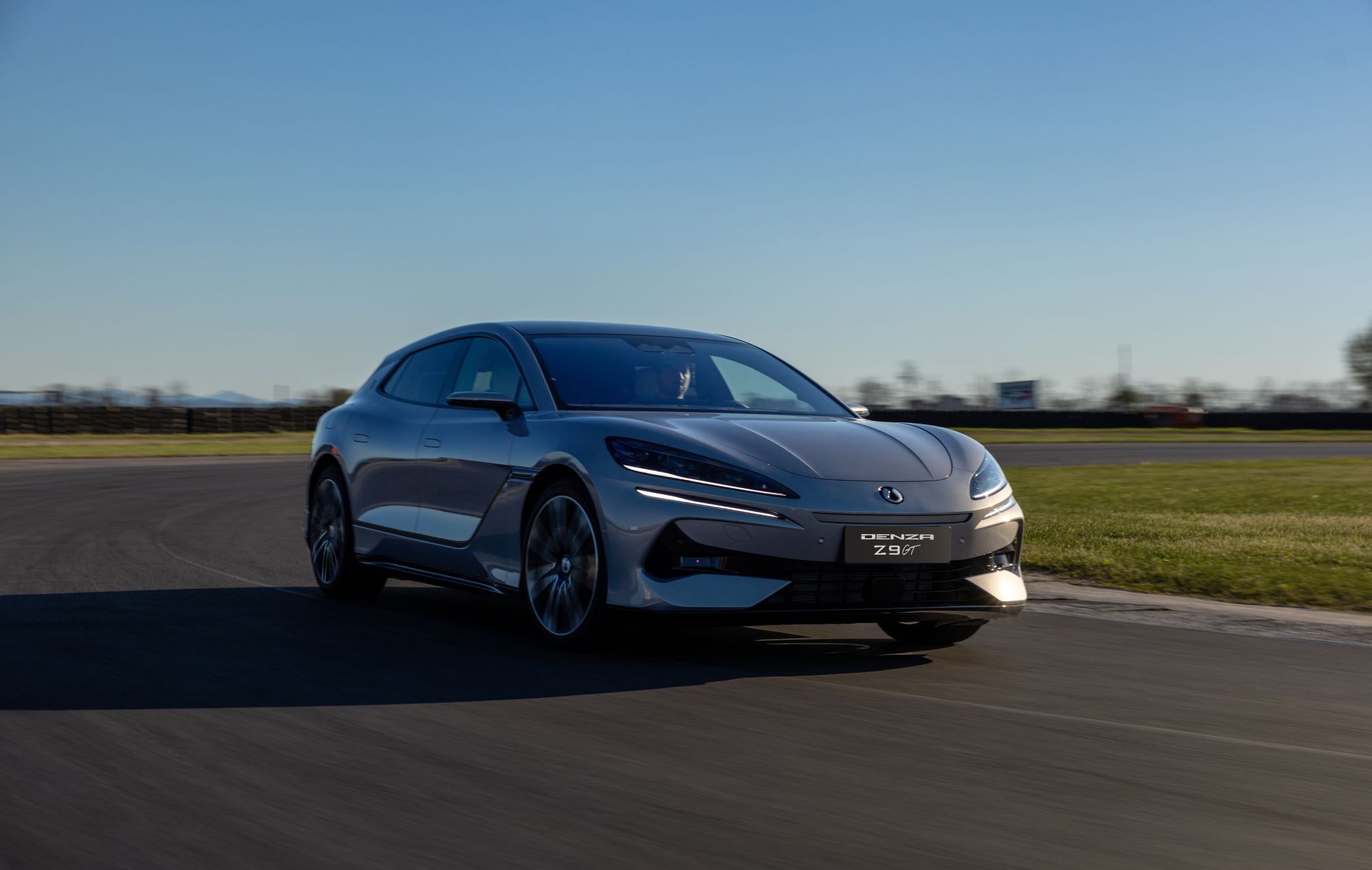 Denza Z9GT