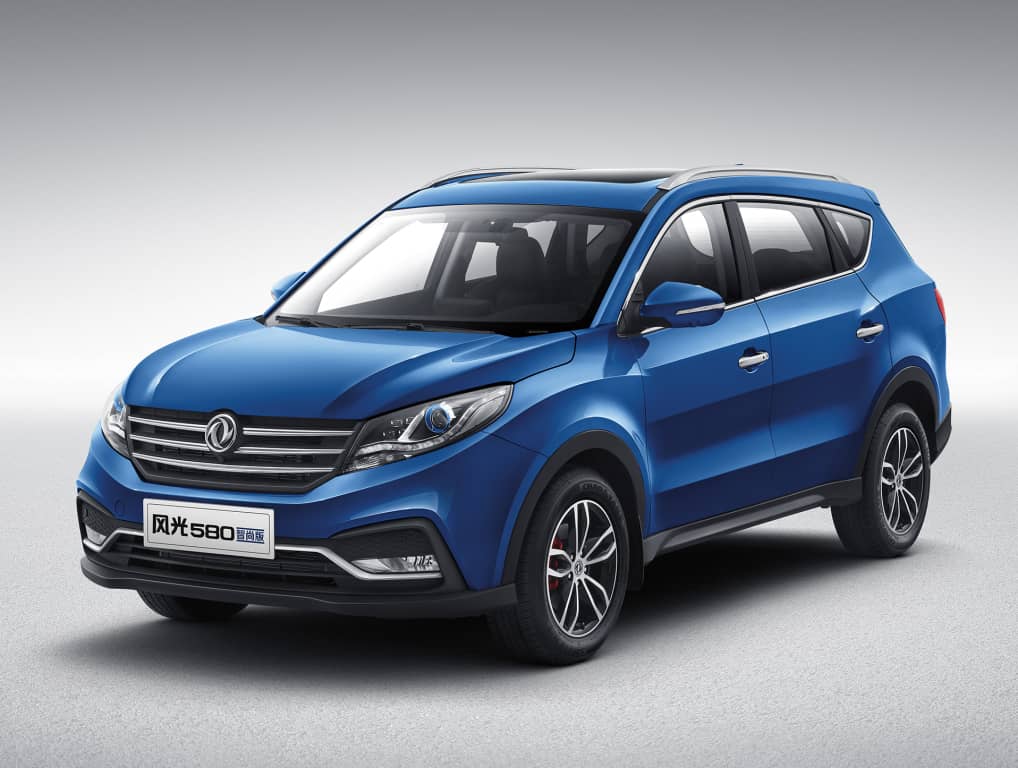 Imagen dinámica del DFSK Glory 580 mostrando su silueta lateral.