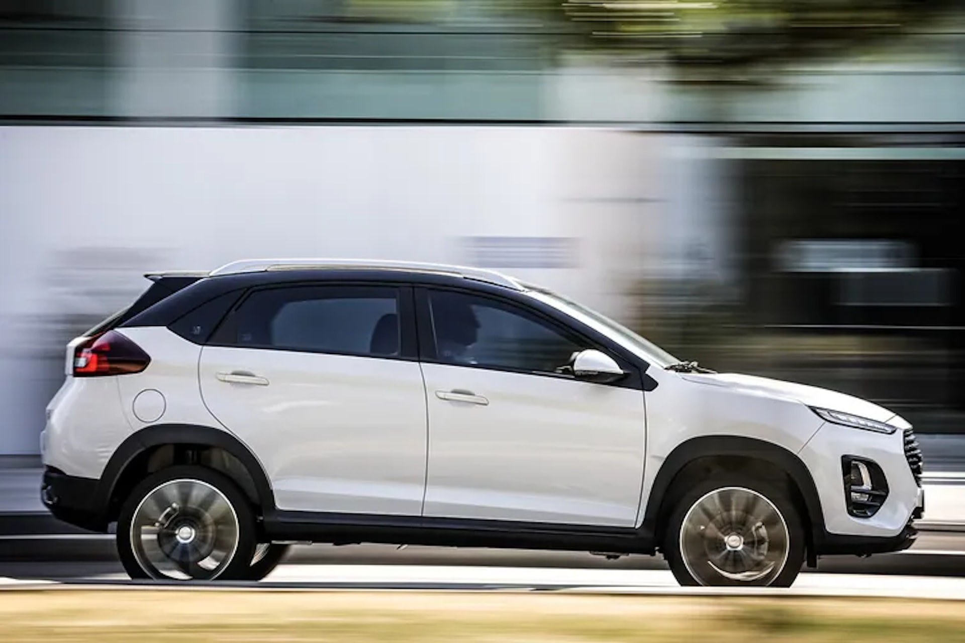 Vista dinámica lateral que exhibe el perfil del DR 3.0 en movimiento.