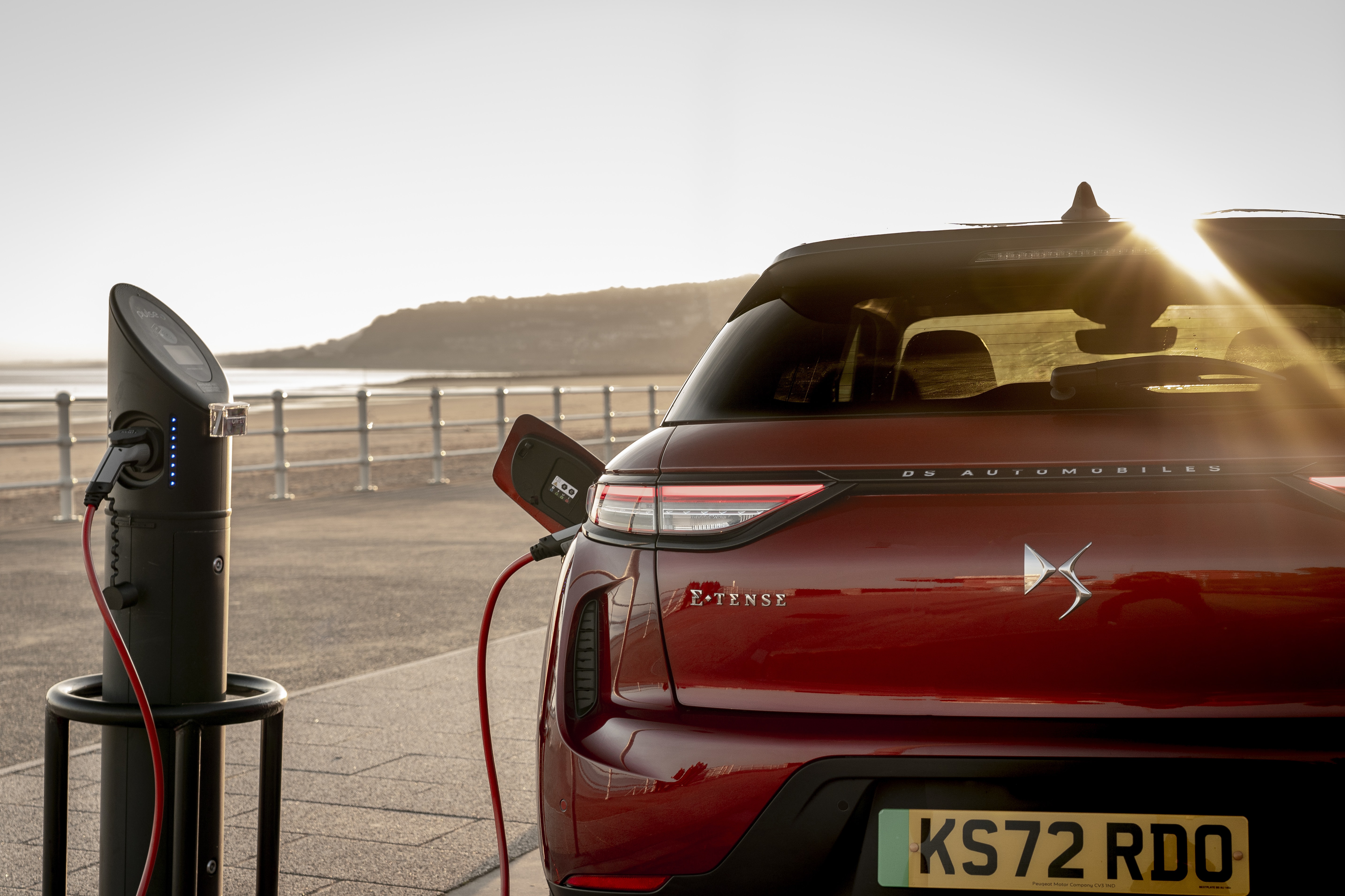 Diseño trasero distintivo que realza la estética del DS3 E-Tense.