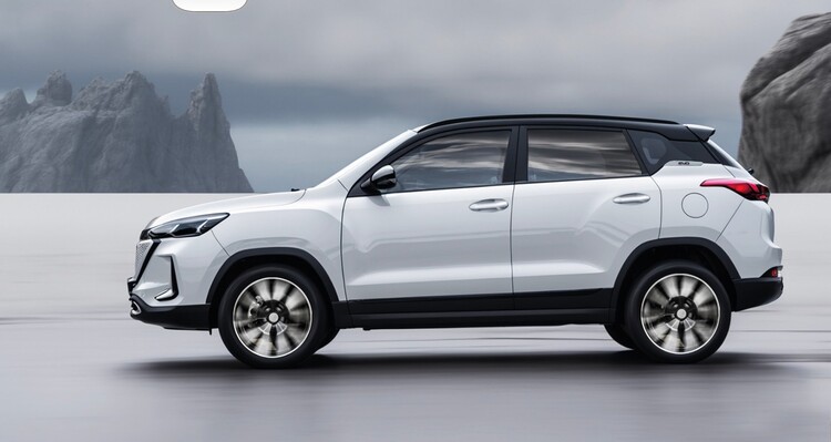 Perfil lateral del EVO 5 en color blanco, diseño moderno y aerodinámico. Perfil lateral del EVO 5 en color blanco, diseño moderno y aerodinámico.