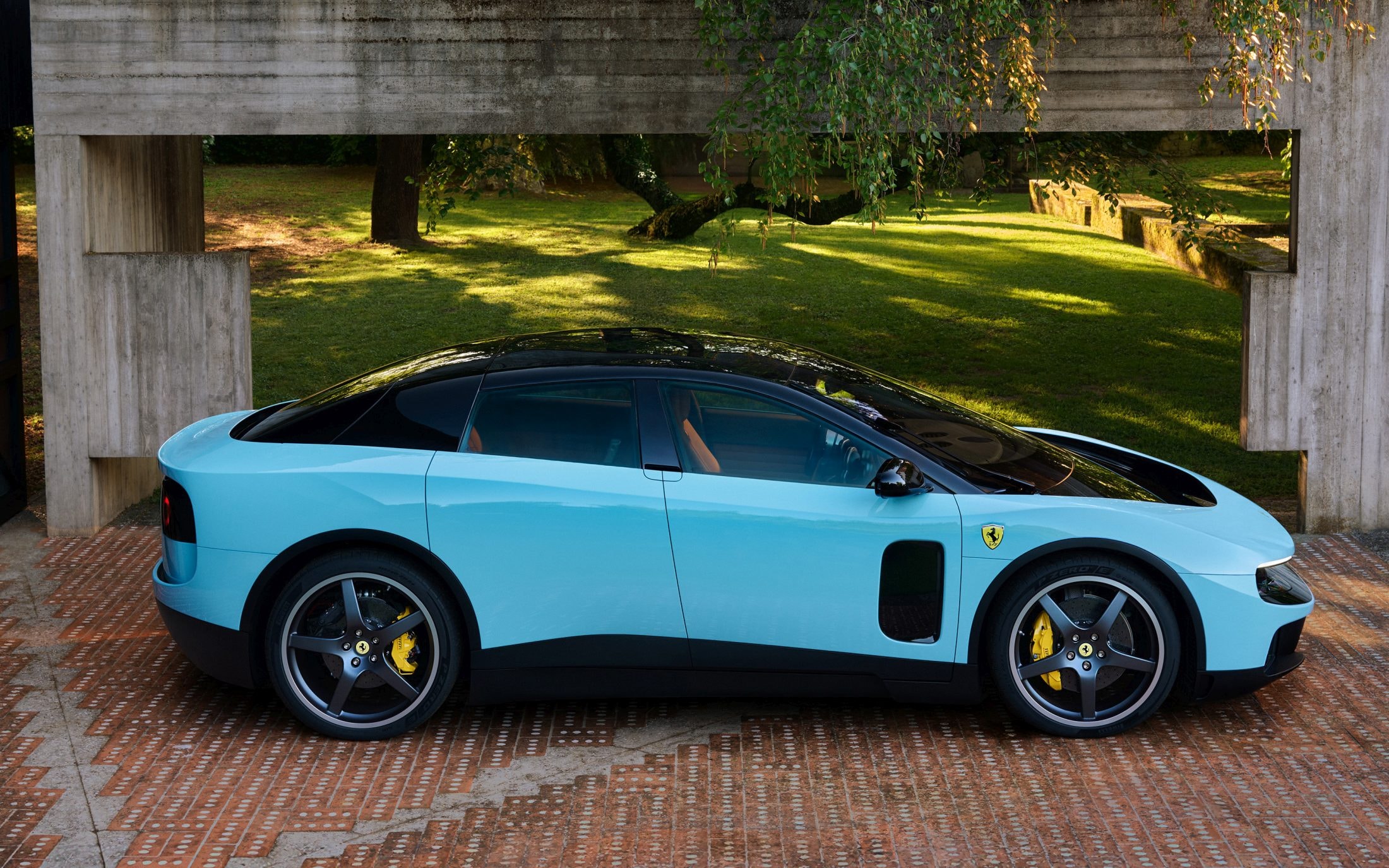 Ferrari Luce