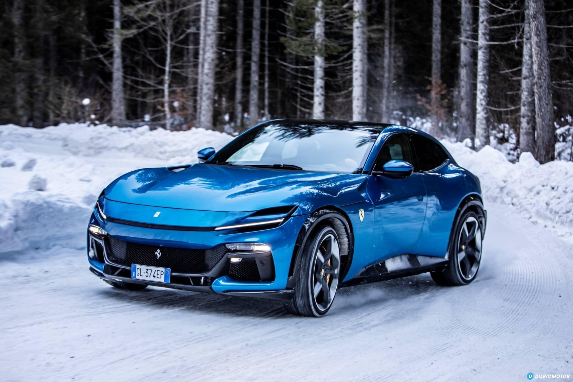 Ferrari Purosangue destacando su capacidad de tracción en condiciones invernales.