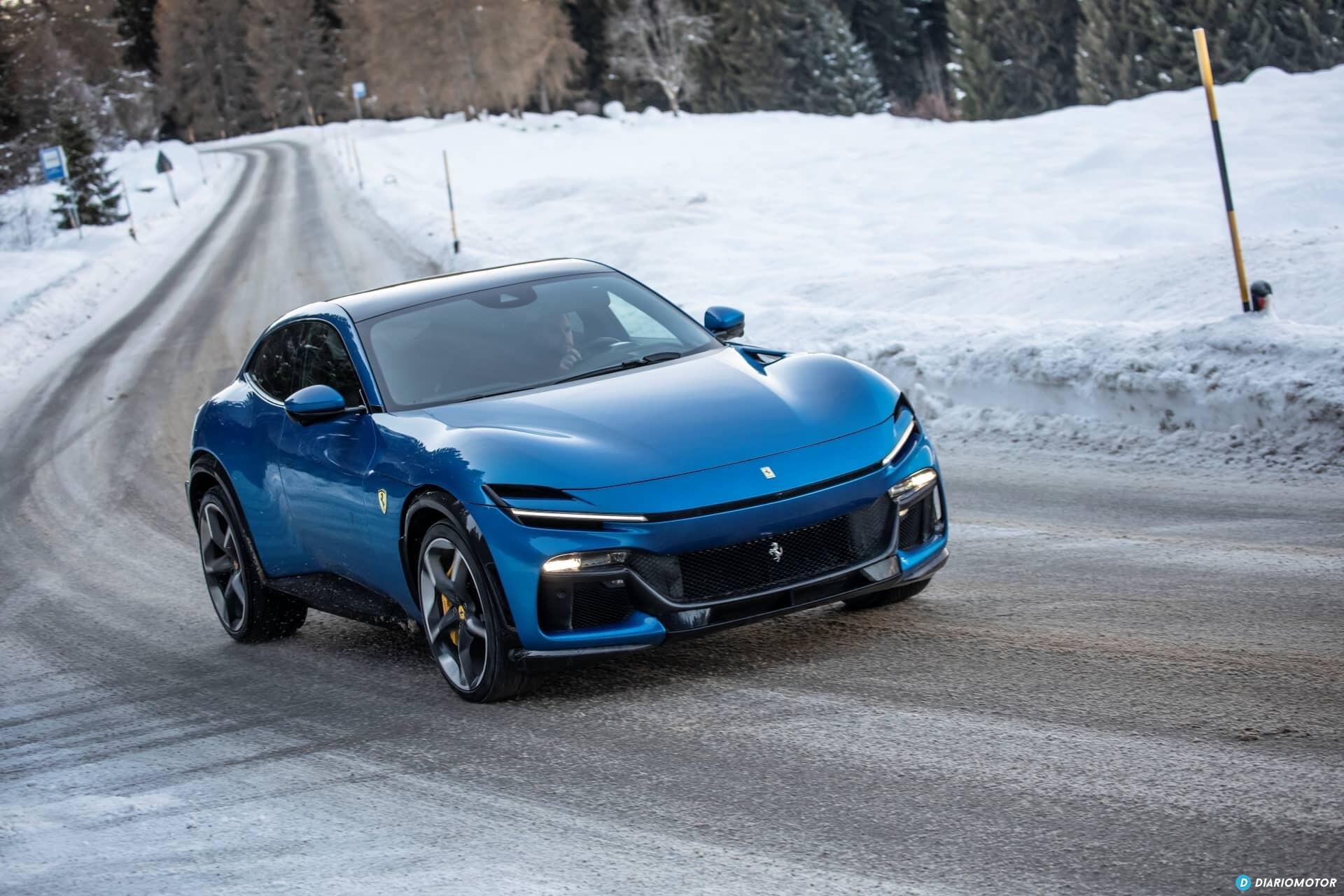 Ferrari Purosangue en acción destacando su frente deportivo y agresivo