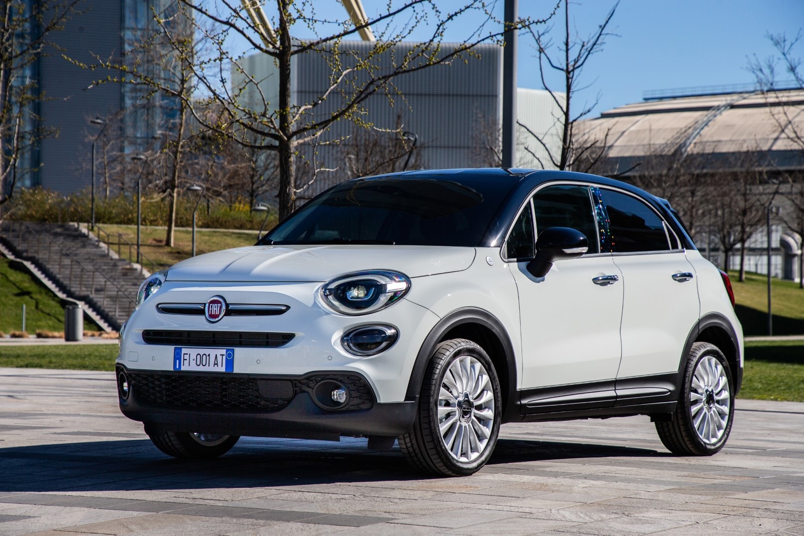 Imagen exterior del Fiat 500X, combinando líneas modernas y clásicas