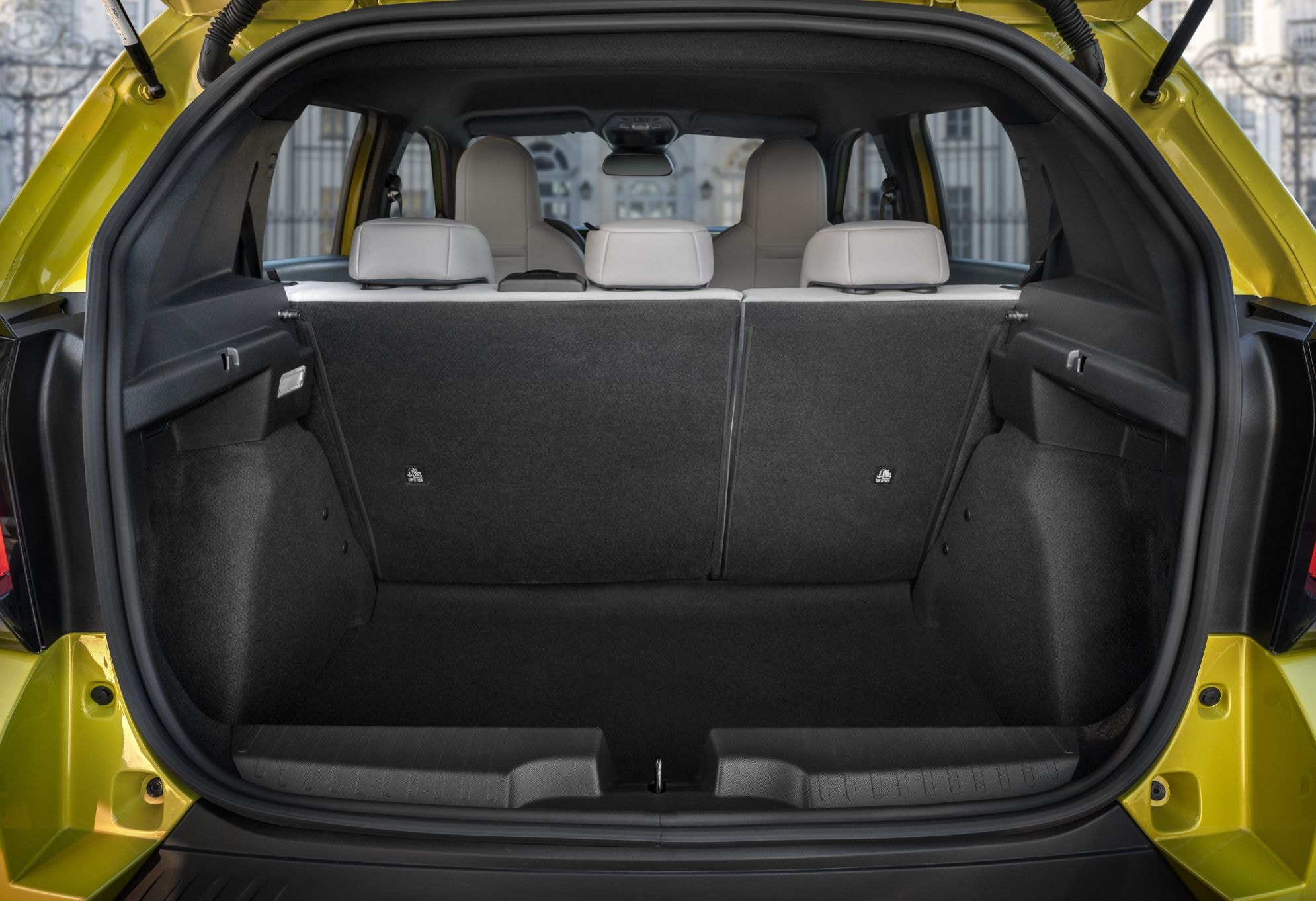 Amplio maletero con capacidad optimizada para el Fiat Grande Panda eléctrico.