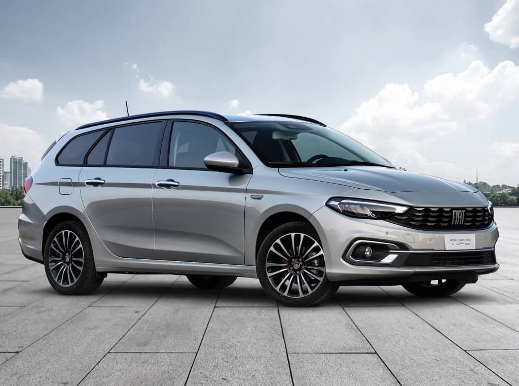 Imagen del Fiat Tipo SW mostrando su lateral y la elegante curvatura.