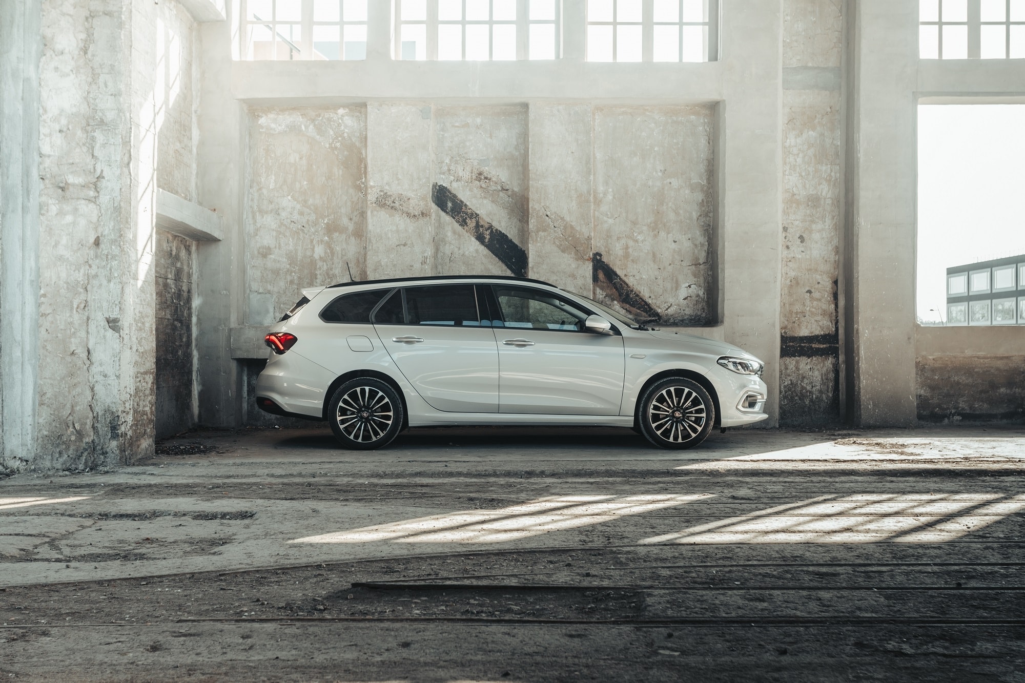 Una toma lateral que pone de manifiesto las líneas y estilo del Tipo SW.