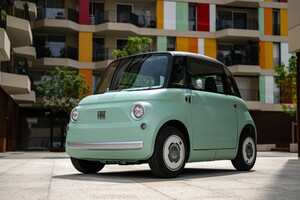 Fiat Topolino contemporáneo reinterpretando el clásico diseño italiano. Fiat Topolino contemporáneo reinterpretando el clásico diseño italiano.