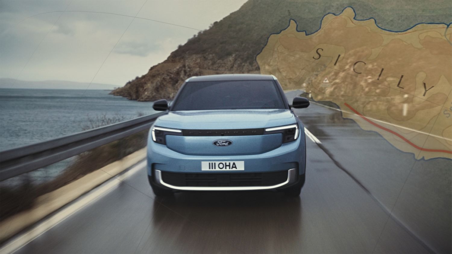 El Ford Explorer eléctrico en un entorno tropical, mostrando su estilo urbano.