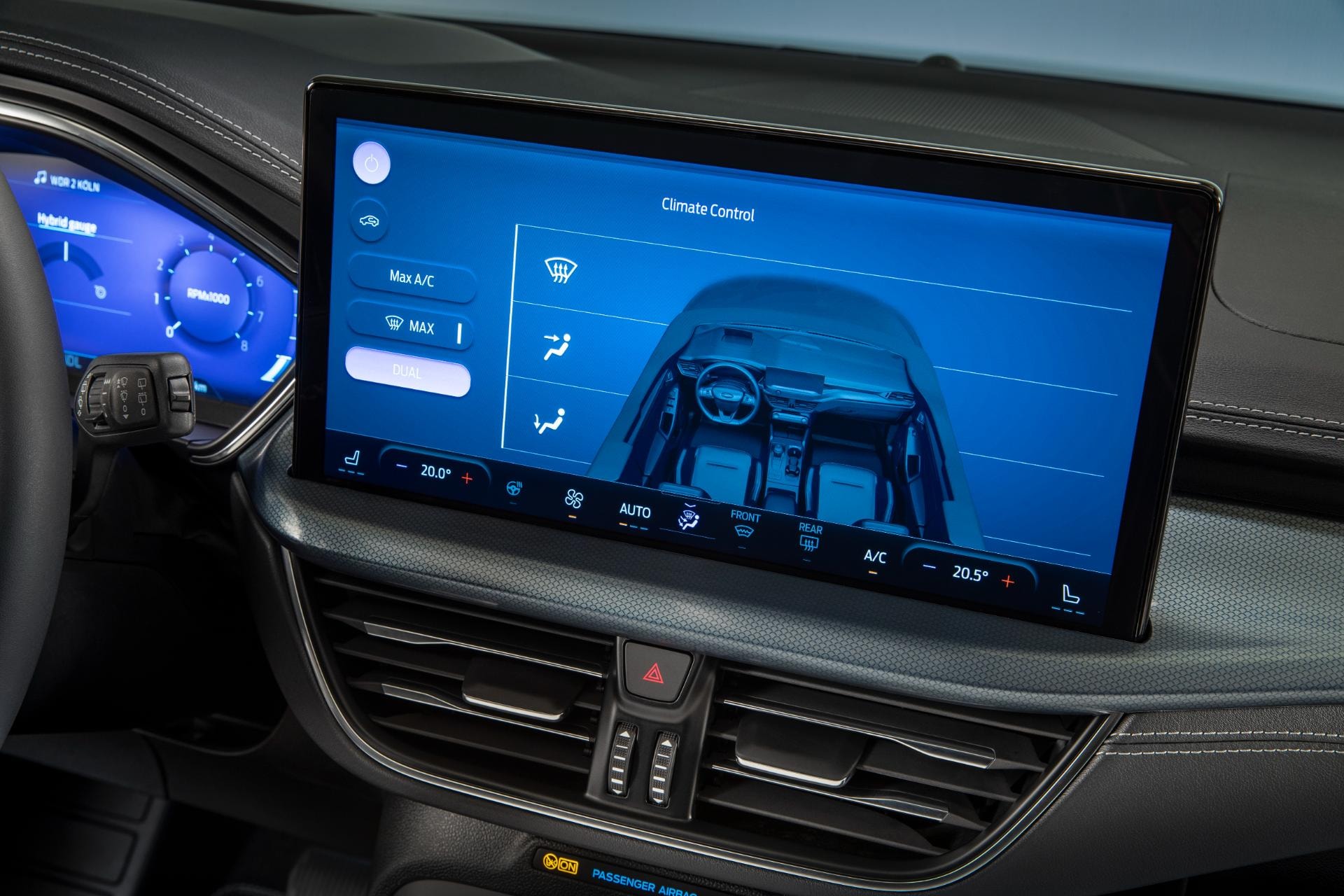 Pantalla con opciones de climatización del Ford Focus Sportbreak.