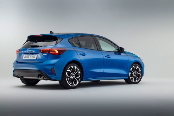 Imagen detallada mostrando el diseño trasero y lateral del Ford Focus. Imagen detallada mostrando el diseño trasero y lateral del Ford Focus.