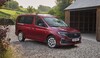 Vista lateral del Ford Tourneo Connect en color rojo Vista lateral del Ford Tourneo Connect en color rojo