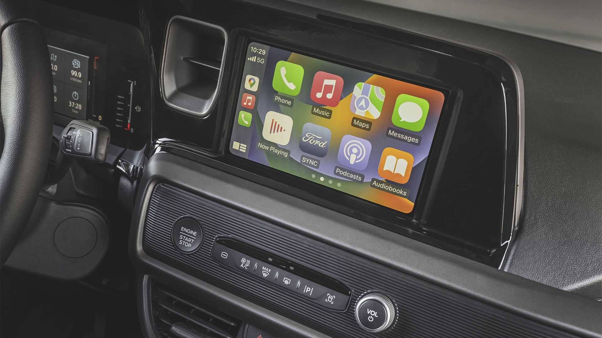 Captura del sistema de infoentretenimiento y controles de cabina.