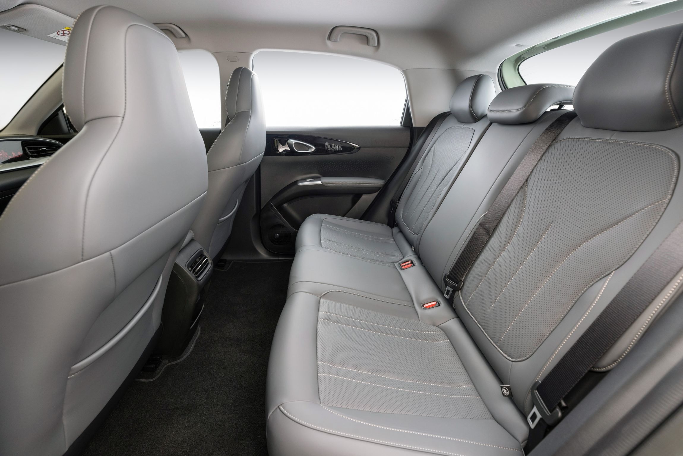 Geely E2