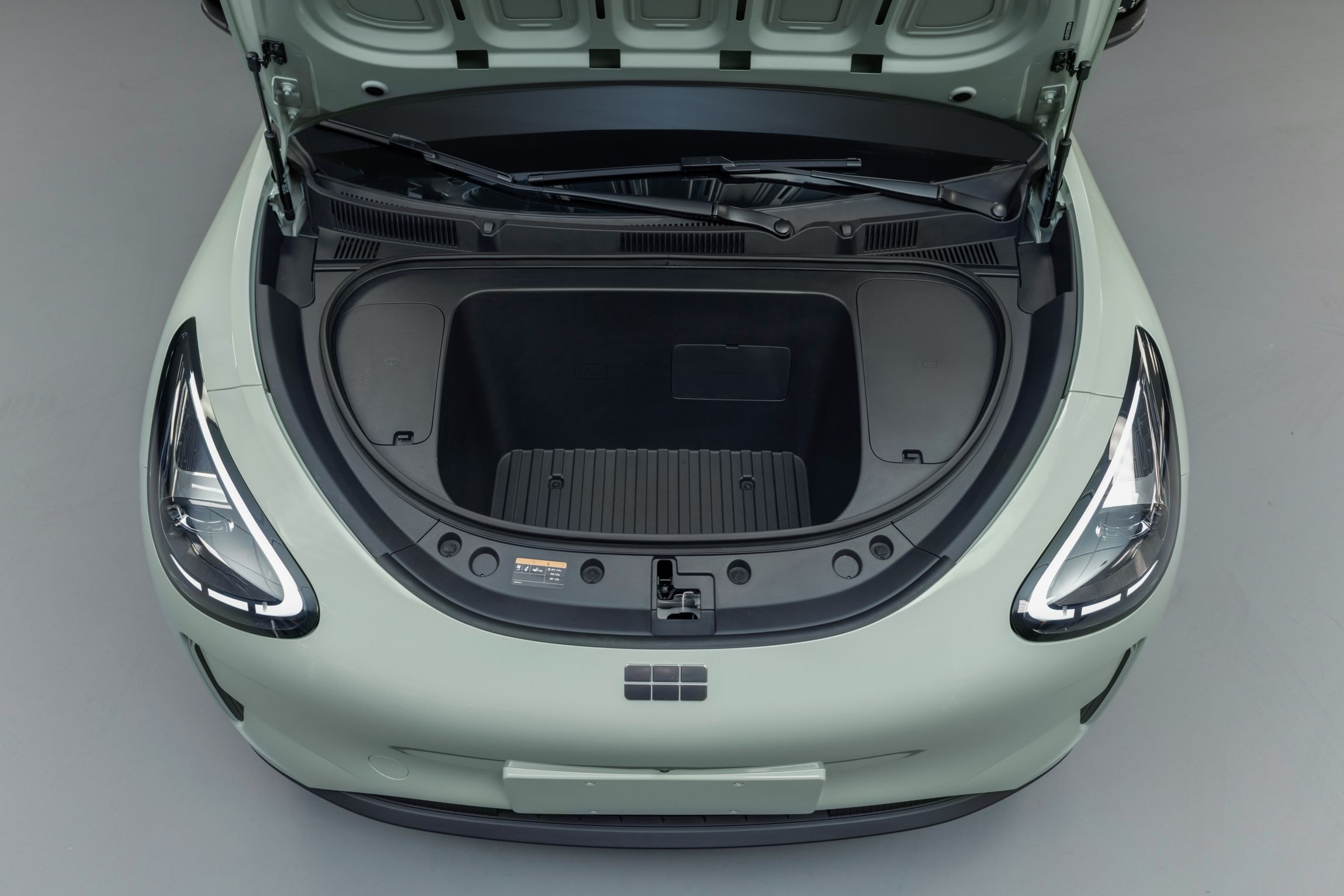 Geely E2