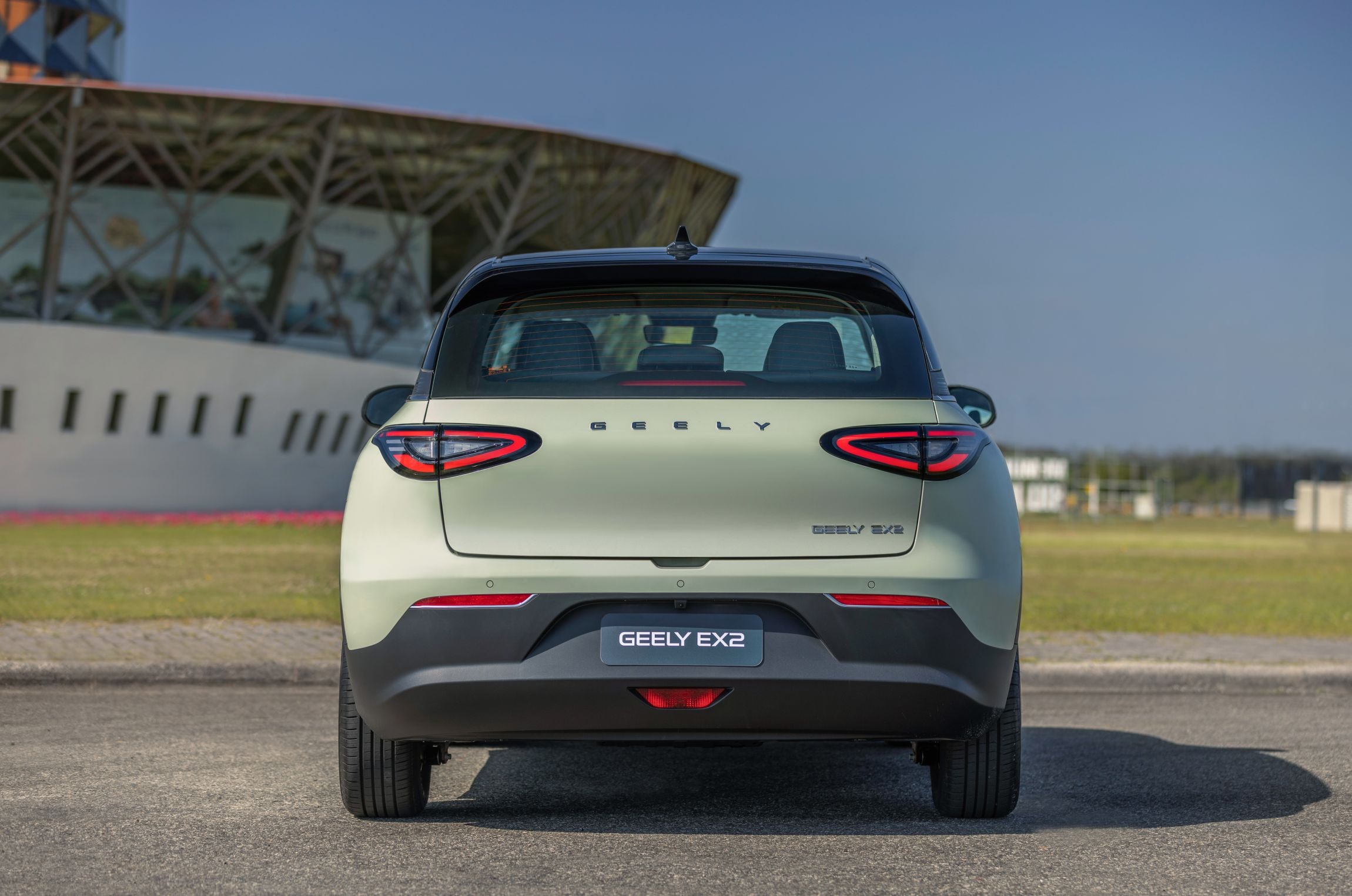 Geely E2