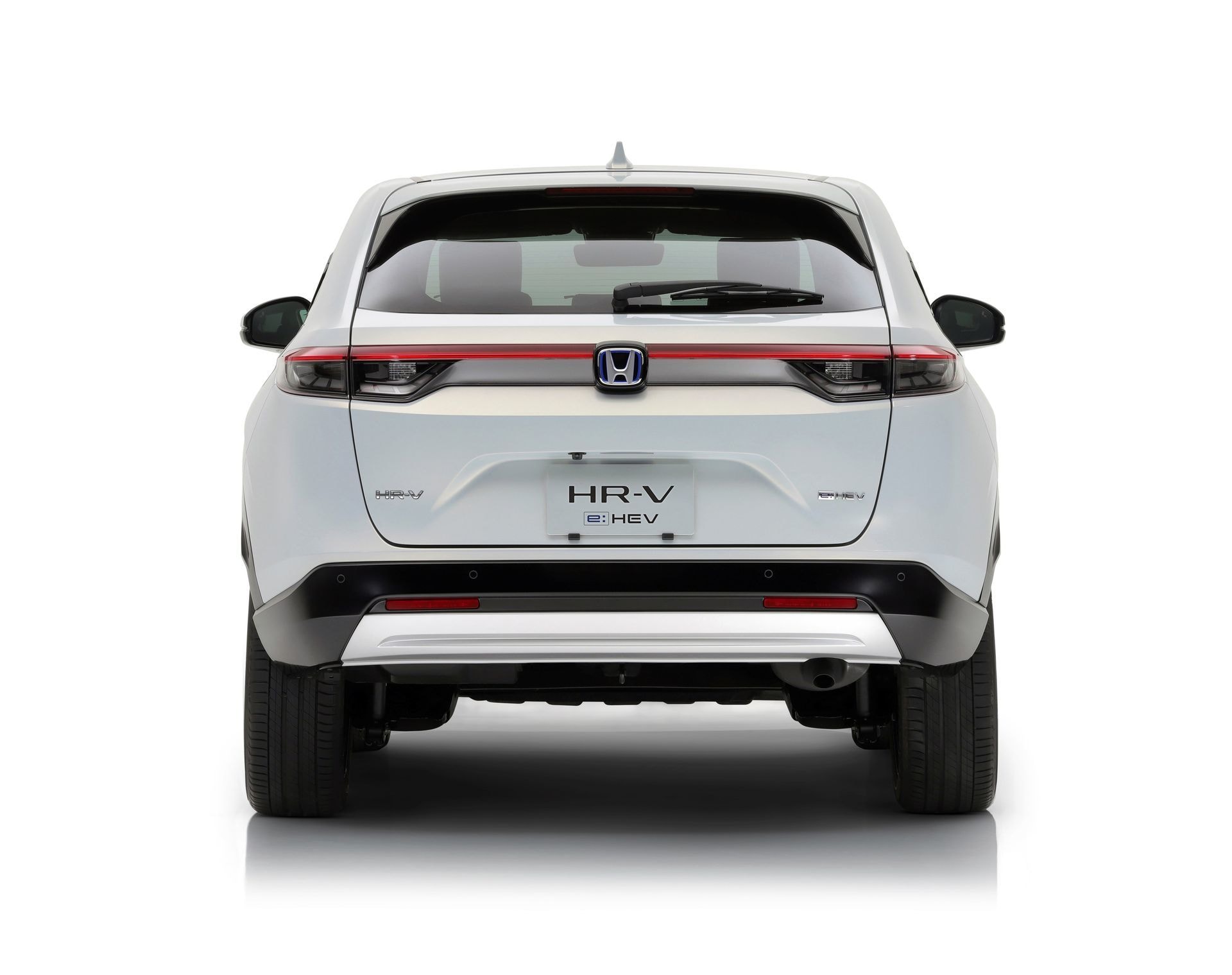 Vista trasera Honda HR-V híbrido que destaca su diseño de faros LED