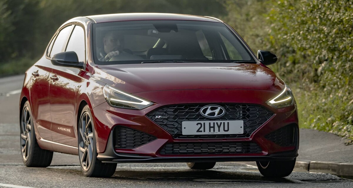 Diseño frontal elegante y agresivo del Hyundai i30 Fastback. Diseño frontal elegante y agresivo del Hyundai i30 Fastback.