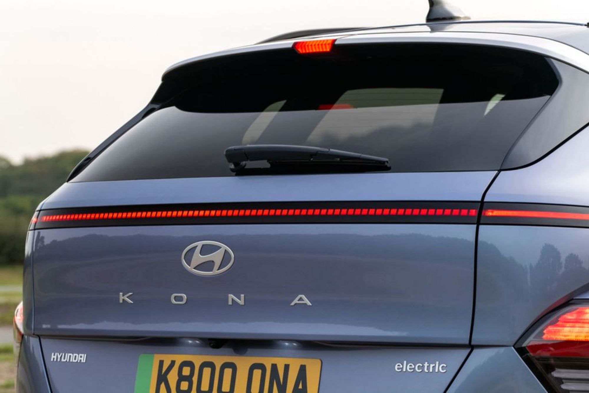 Maletero del Hyundai Kona eléctrico, espacio amplio y bien organizado.