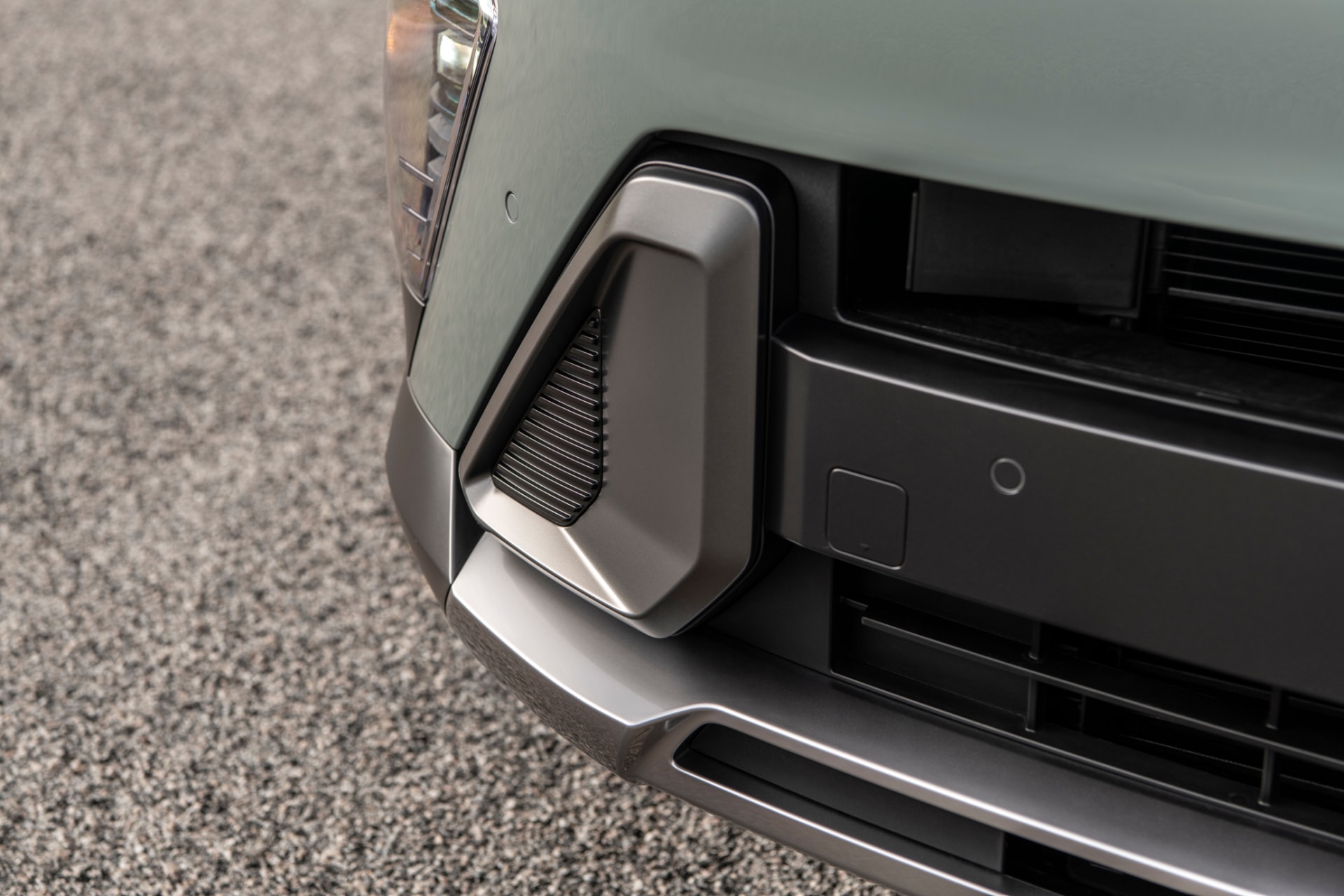 Detalle de los aireadores frontales del Hyundai Kona, funcionalidad y estética integradas.