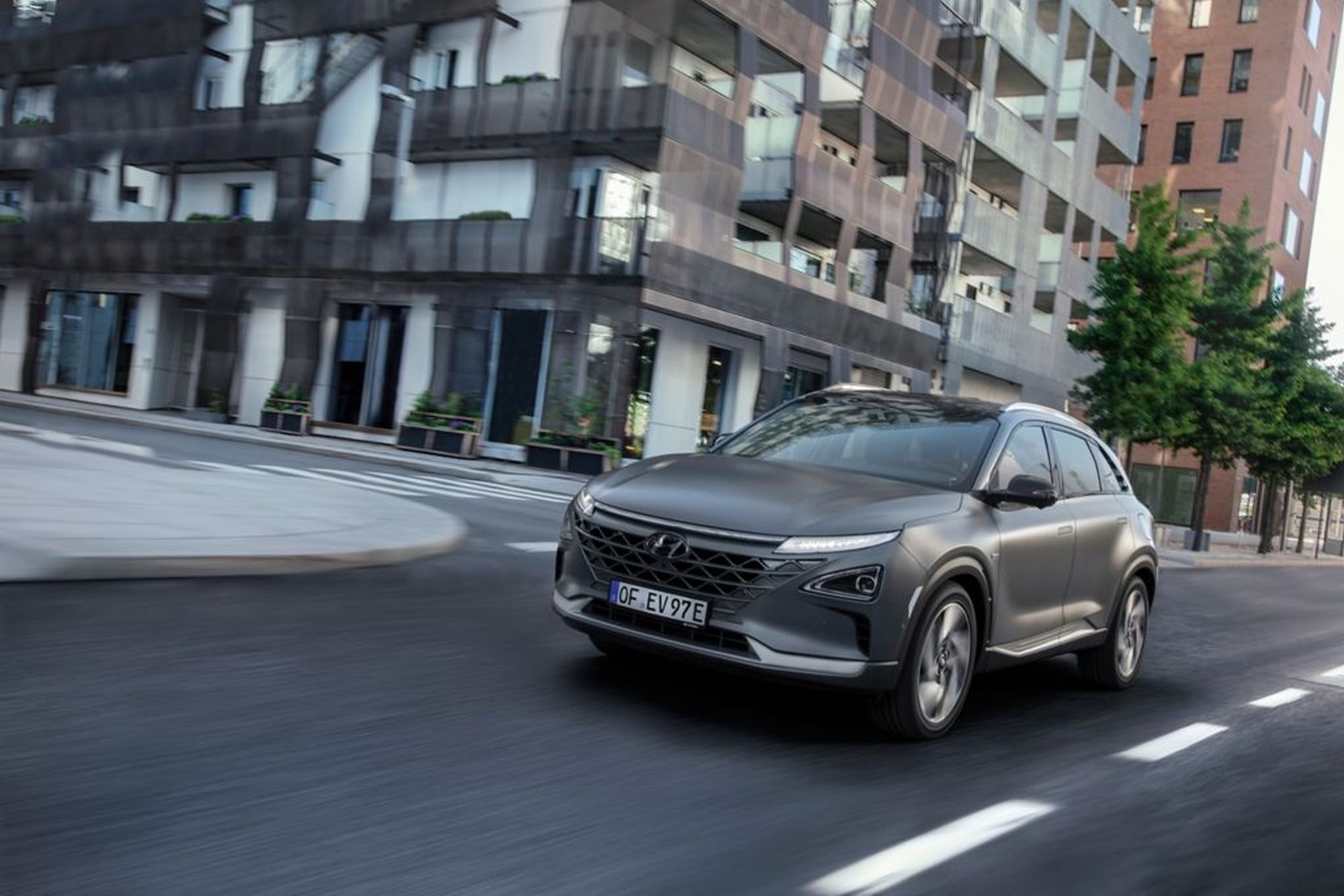 Vista detallada de la elegante luz trasera del Hyundai NEXO.