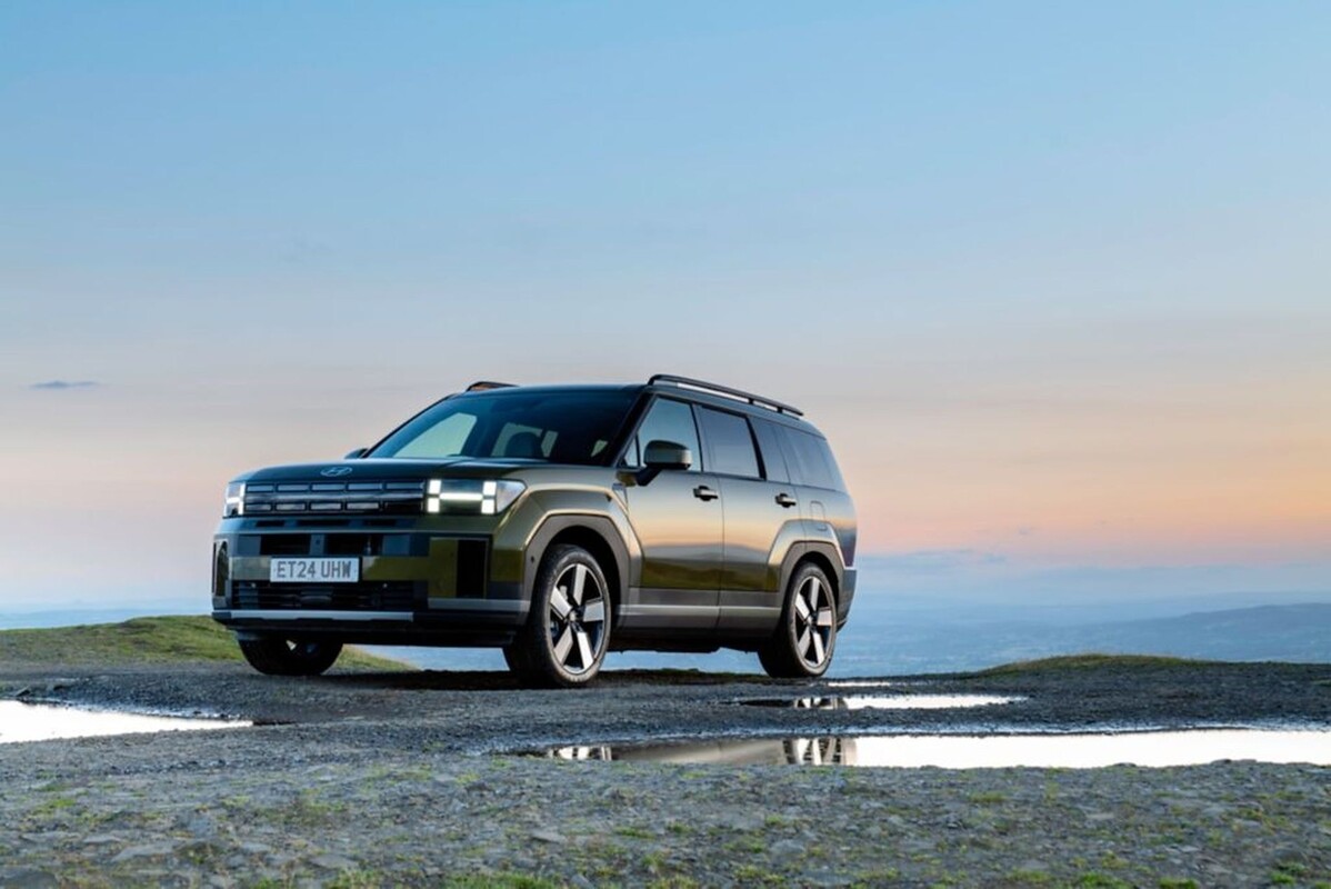 Controles de volante con funcionalidades intuitivas. Controles de volante con funcionalidades intuitivas.