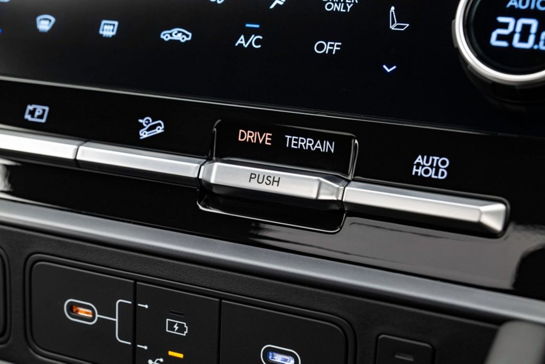 Capacidad del maletero del Hyundai Santa Fe Híbrido, ideal para viajes.