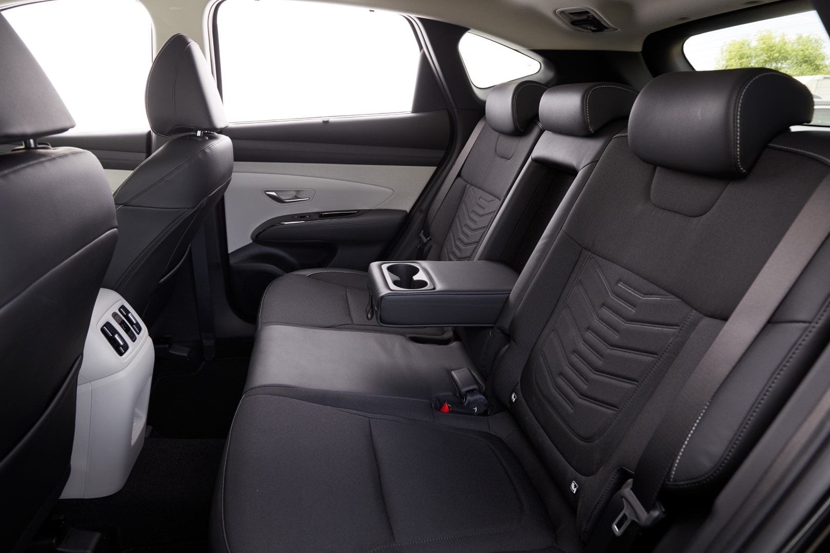 Visualización de los asientos traseros espaciosos del Tucson