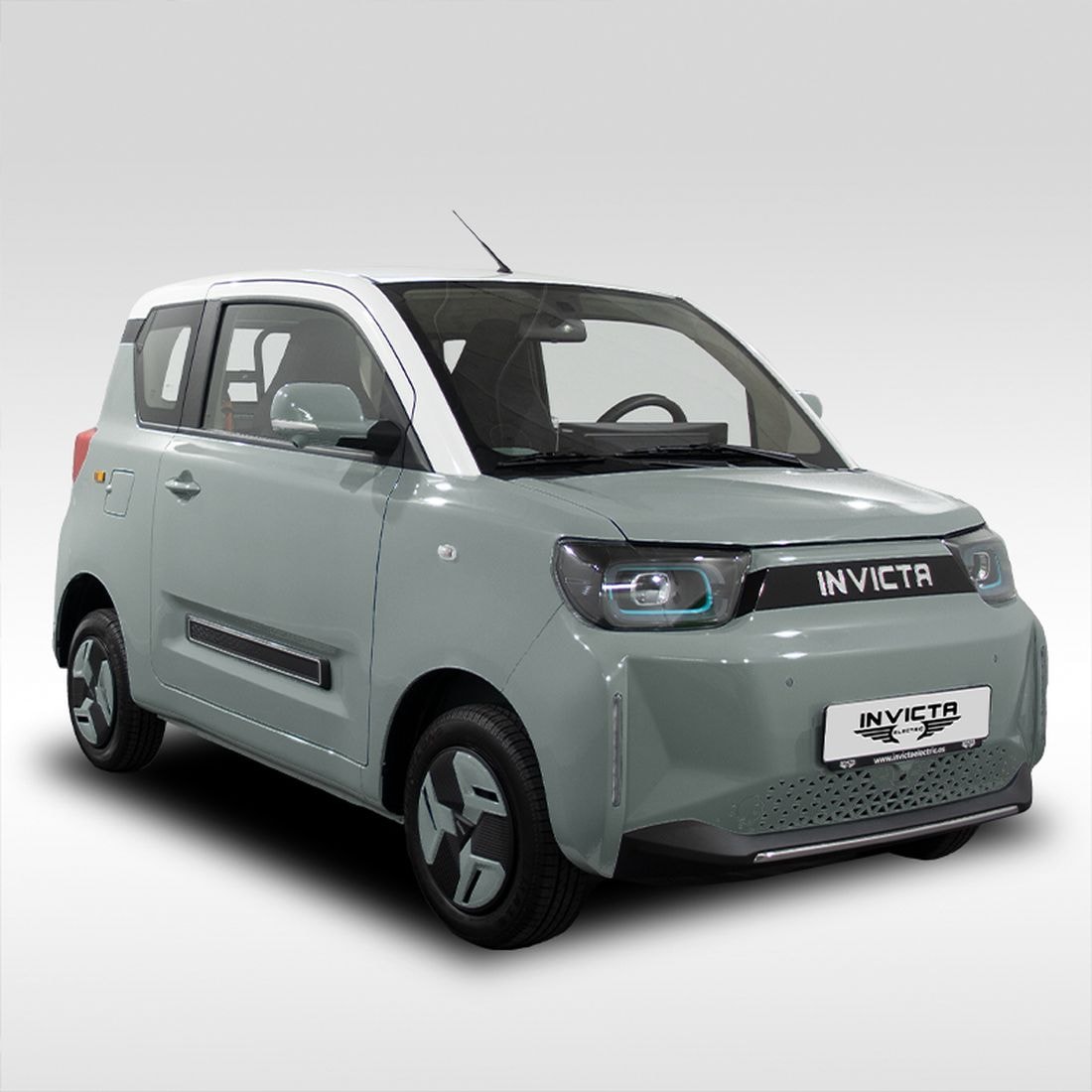 Vista angular del Invicta Pony, destacando su diseño urbano.