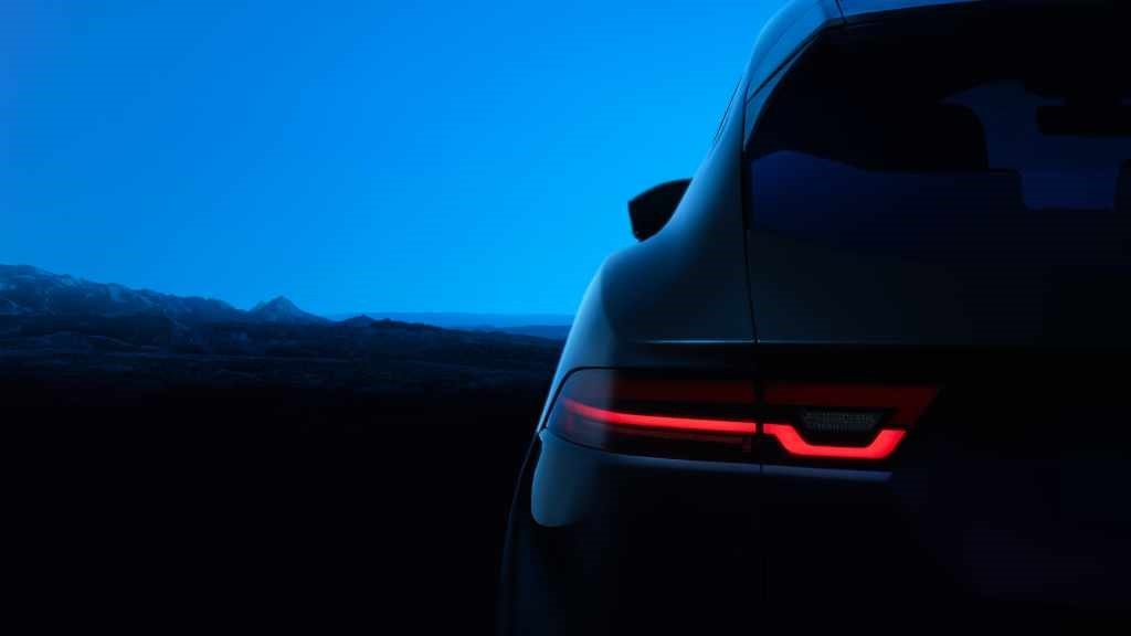 Luces traseras del Jaguar E-Pace Híbrido, resaltando la tecnología LED