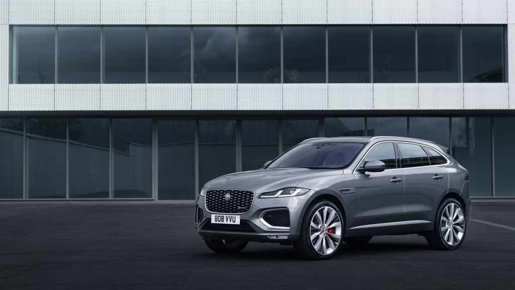 Vista lateral del Jaguar F-Pace Híbrido con diseño elegante.